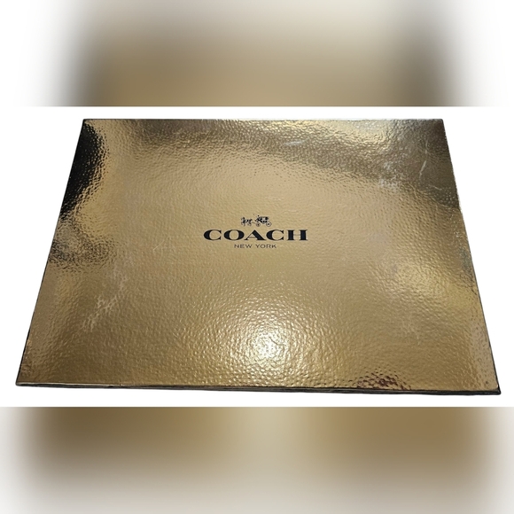 Coach Gray/Tan Leopard Beanie and Scarf Set. New In Box. - Picture 6 of 7